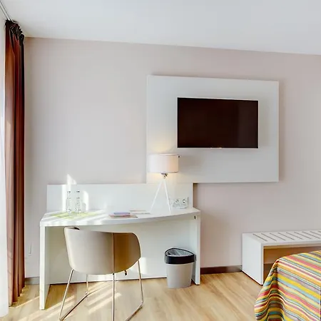 Elisabeth Garni Hotel 3*