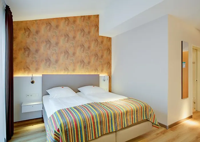 Elisabeth Garni Hotel 3*